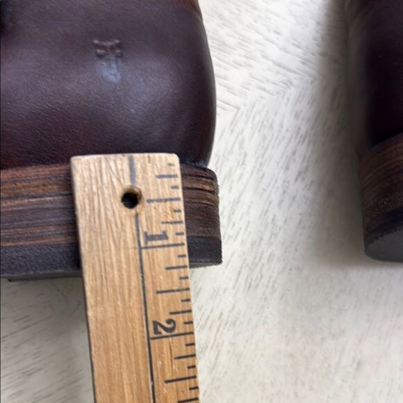 Frye Veronica Redwood Leather Ankle Boots with Buckle Harness Size 8 - Picture 10 of 10